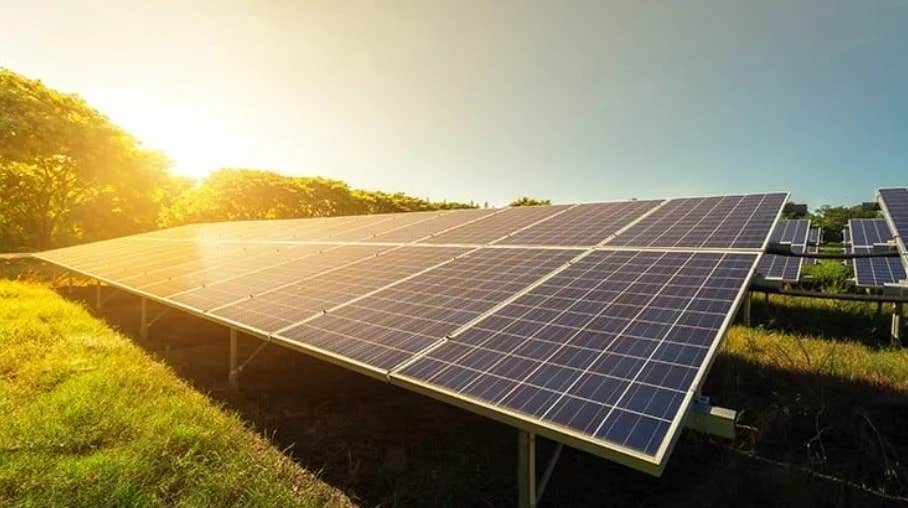 Researchers developed a new type of solar energy harvesting system that breaks the efficiency record of all existing technologies.